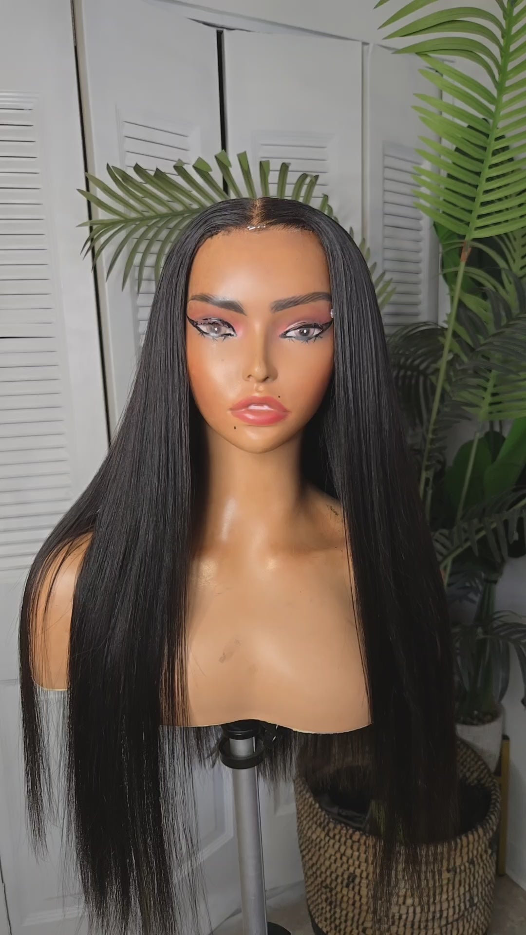 TYRA (2×6)